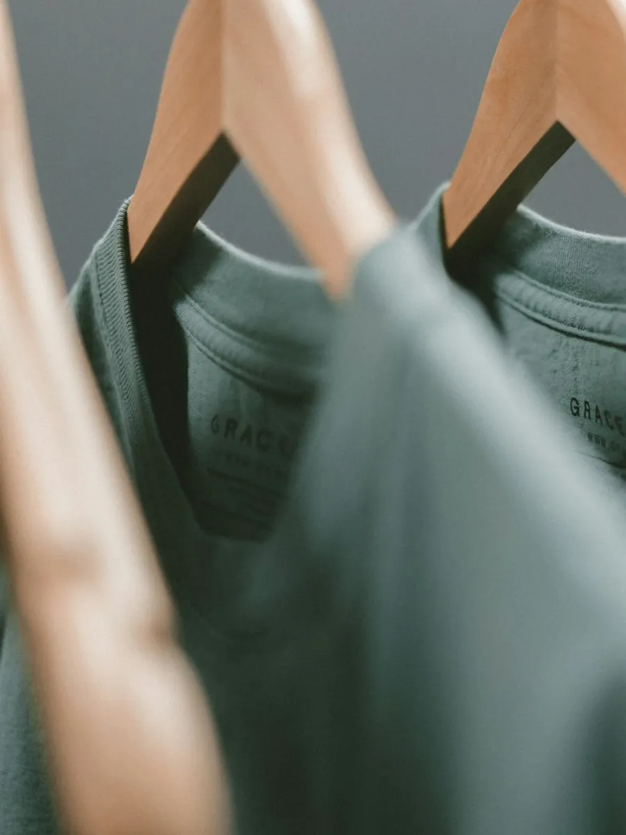 Modern Commerce mobile app template preview